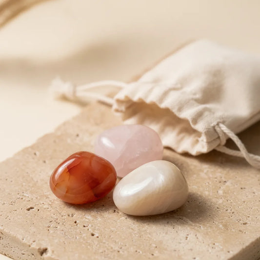 Pochon Désir Maternel : Cornaline, Quartz Rose, Pierre de Lune