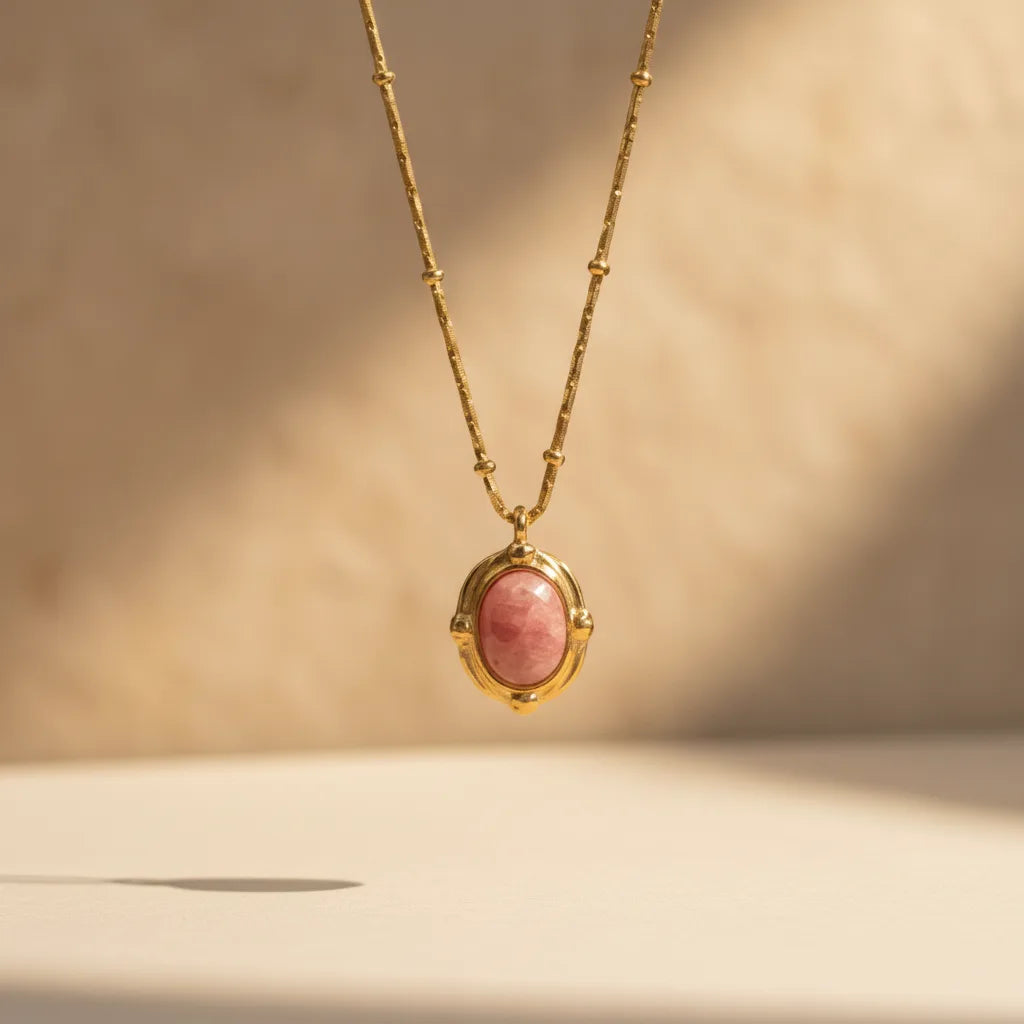 Collier Ava Quartz Fraise : Amour & Sérénité