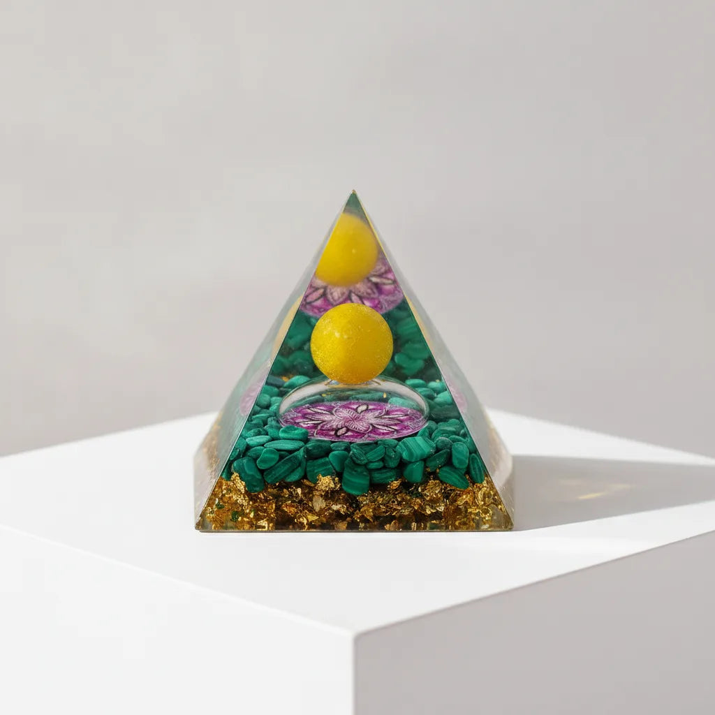 Pyramide Orgonite Malachite "Guérison des Maux"