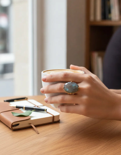 Bague Yuka : Alliance de 5 pierres naturelles ajustables